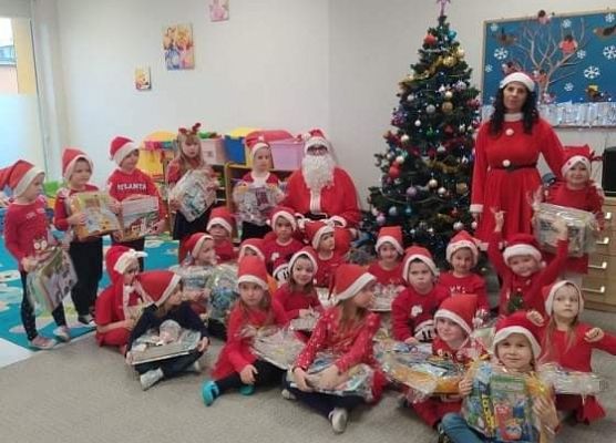 Grupa jeżyków z Mikołajem