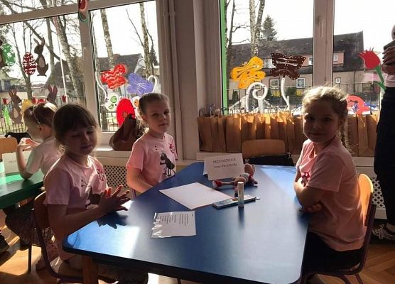 Zespół podczas wykonywania zadania.