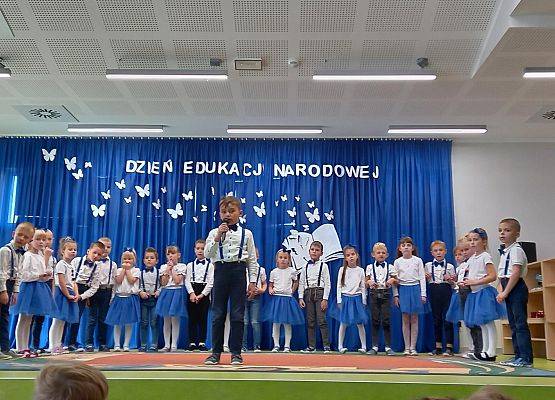 Dzieci podczas występu