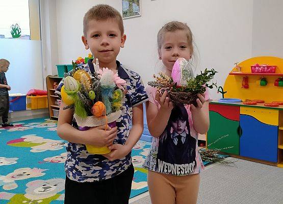 Dzieci podczas zajęć.