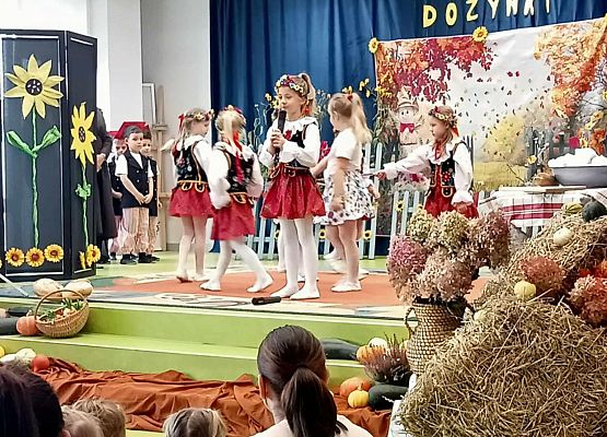 Dzieci podczas występu