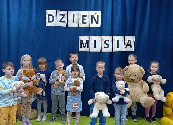 Grafika 1: Dzień Misia.