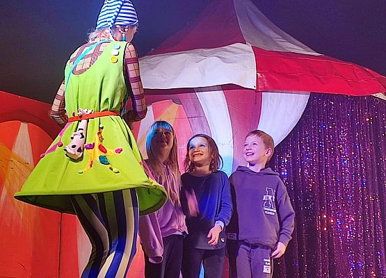 Grafika 3: Wyjazd do kina.