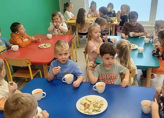 Grafika 3: Dzień witaminek