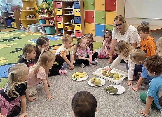 Grafika 1: Dzień witaminek