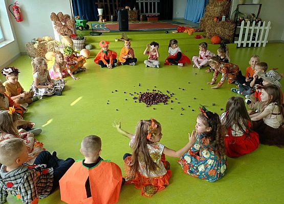 Grafika 1: Bal Jesieni 2025