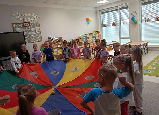 Grafika 8: Bal Jesieni 2025