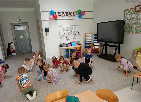 Grafika 7: Bal Jesieni 2025