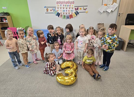 Grafika 2: Urodziny w Motylkach