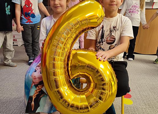 Grafika 2: Urodzinki w Tygryskach