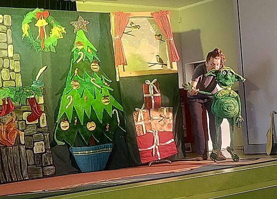 Grafika 2: Teatrzyk świąteczny 28.11.2025r.