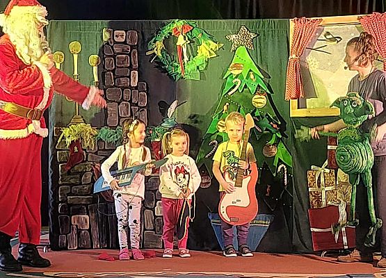 Grafika 1: Teatrzyk świąteczny 28.11.2025r.