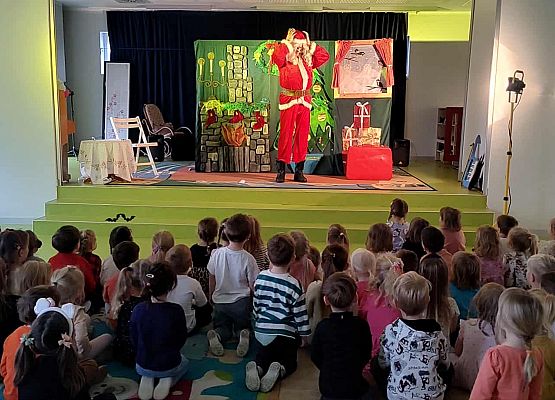 Grafika 5: Teatrzyk świąteczny 28.11.2025r.