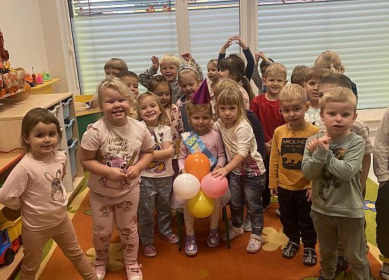 Grafika 2: Urodzinki Marysi i Wiktora w Pszczółkach