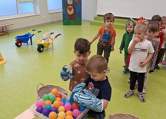 Grafika 7: Dzień Misia