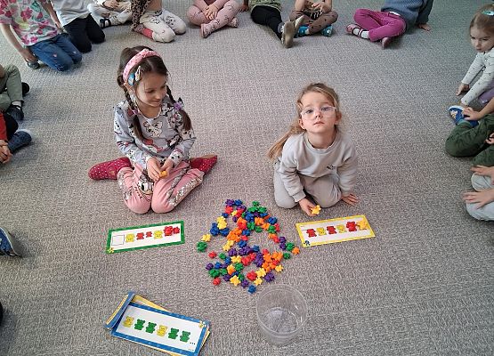 Grafika 4: Dzień Misia