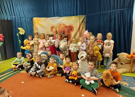 Grafika 13: Dzień Misia