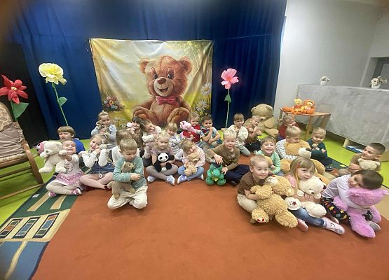 Grafika 14: Dzień Misia