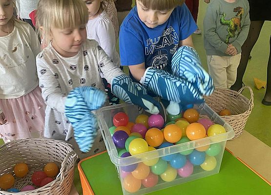 Grafika 12: Dzień Misia