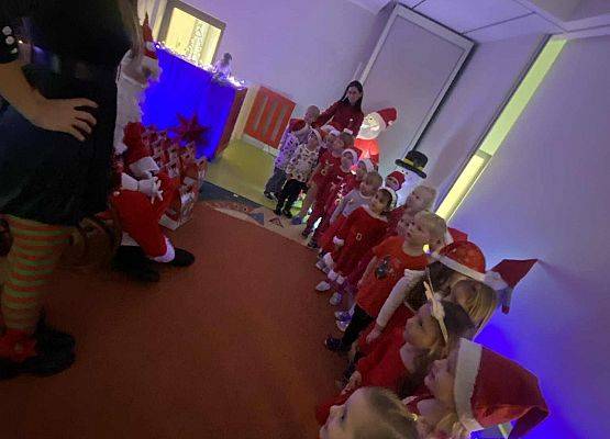 Grafika 6: Mikołajki