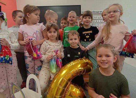 Grafika 2: Urodziny w Tygryskach grudzień