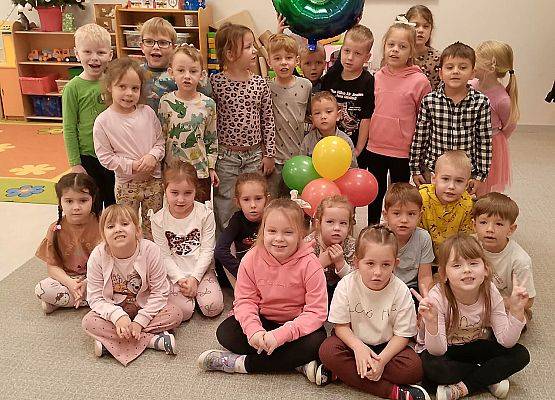 Grafika 2: Urodzinki w Biedronkach