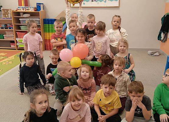 Grafika 3: Urodzinki w Biedronkach