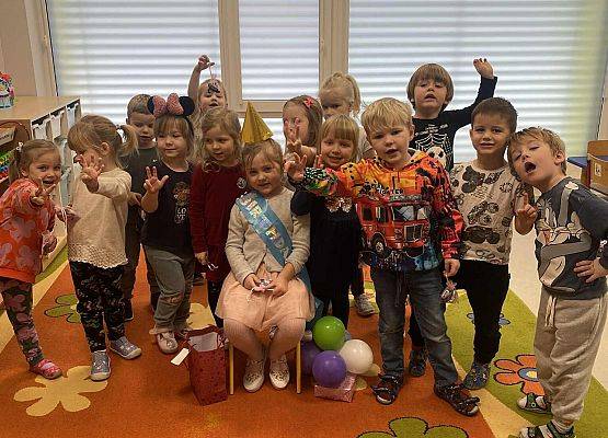 Grafika 2: Urodziny w Pszczółkach