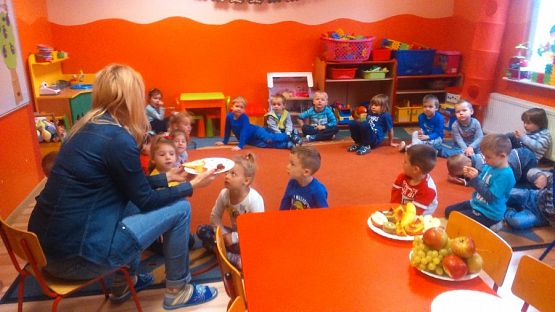 Grafika #0: Robimy szaszłyki owocowe w gr. III