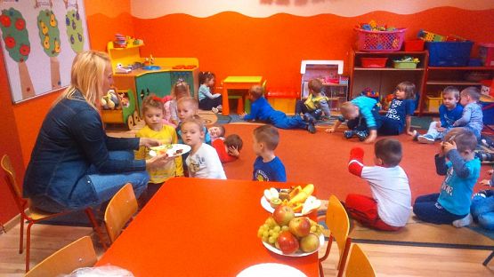 Grafika #1: Robimy szaszłyki owocowe w gr. III