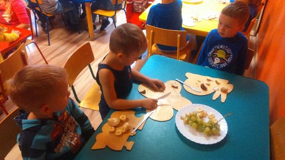 Grafika #6: Robimy szaszłyki owocowe w gr. III