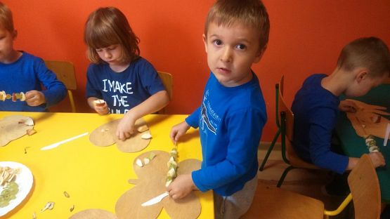 Grafika #8: Robimy szaszłyki owocowe w gr. III