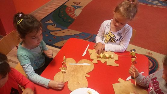 Grafika #11: Robimy szaszłyki owocowe w gr. III