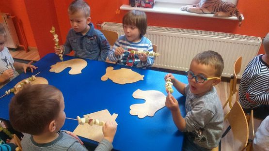 Grafika #15: Robimy szaszłyki owocowe w gr. III