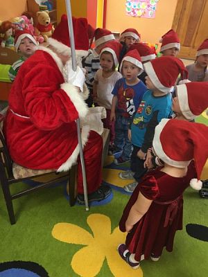 Grafika #5: Mikołajki w Maluchach